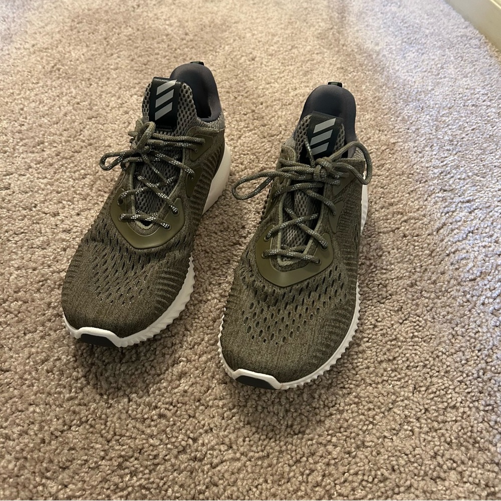 Adidas AlphaBounce EM Running Shoes Trace Olive Green Size 8.5